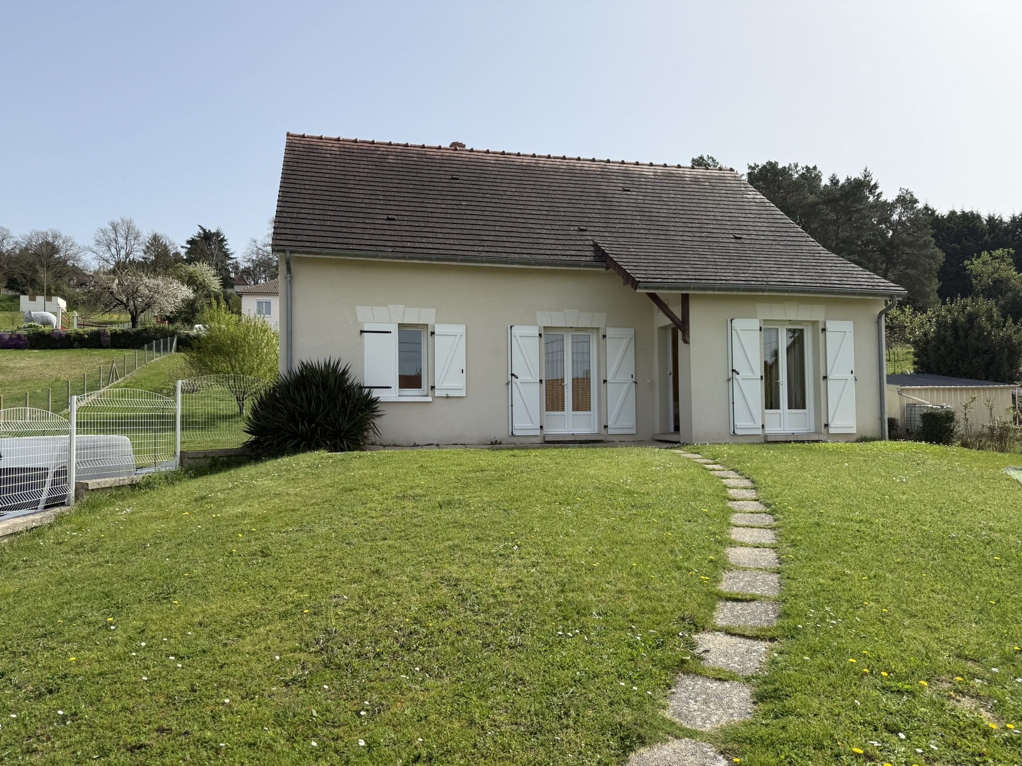 Maison / villa à Descartes photo #13