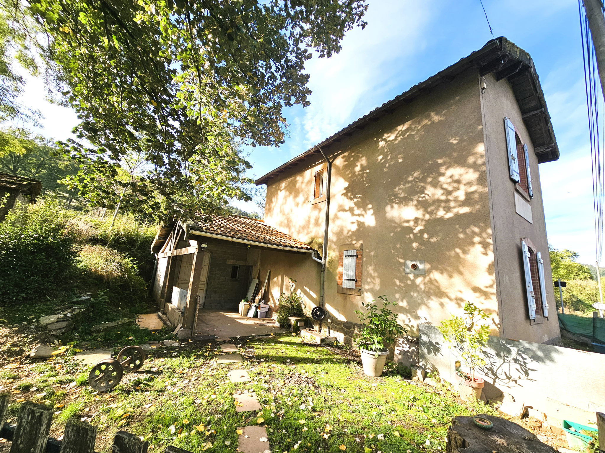 Maison / villa à Saint-Juéry photo #1